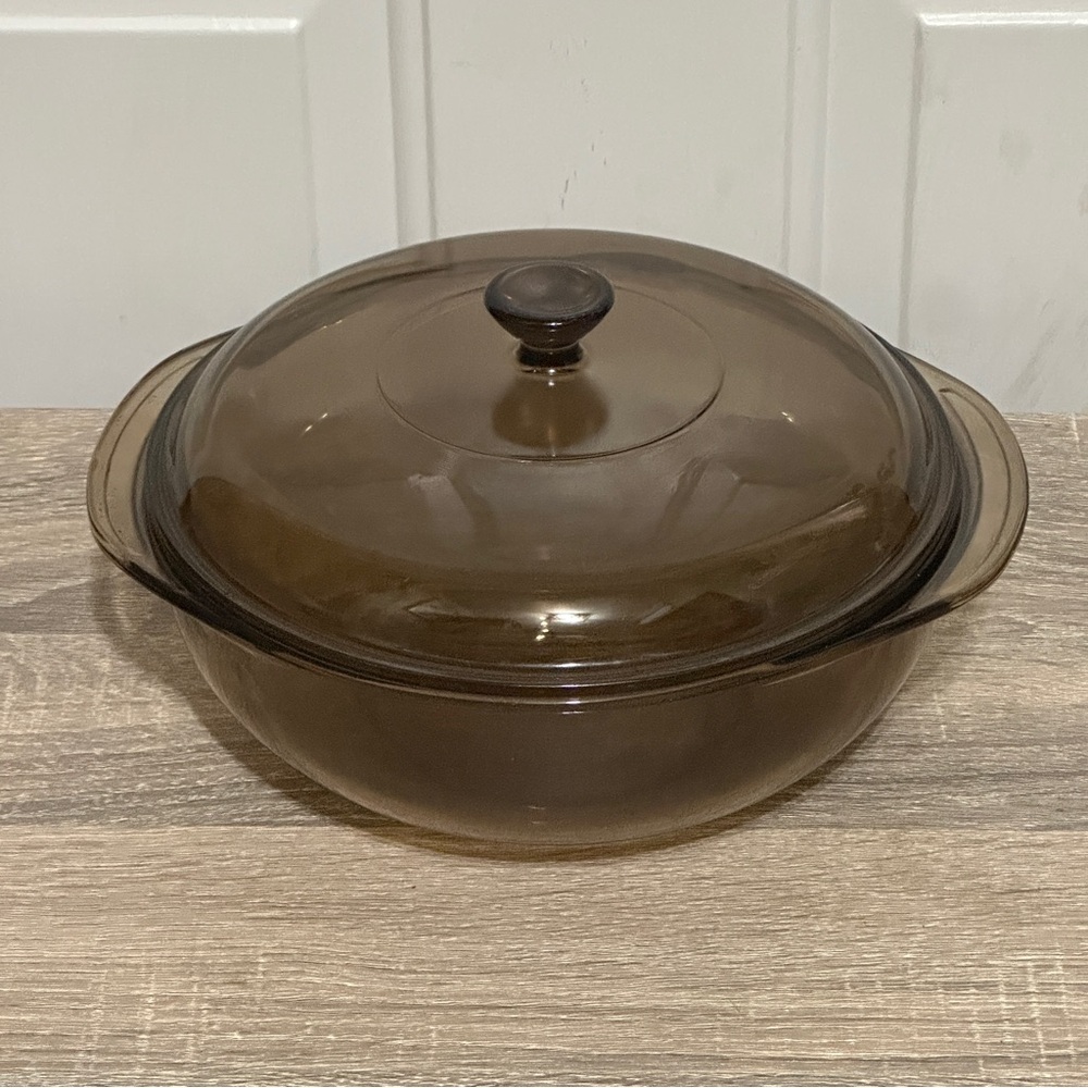 Vintage Pyrex 024 Amber Brown 2qt/2L Round Casserole Baking Dish‎  with Lid